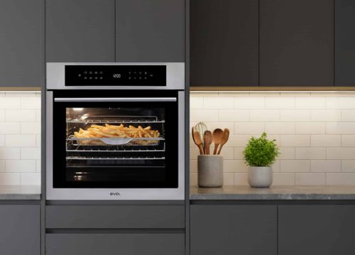 5 motivos para escolher um forno elétrico com air fryer na sua cozinha planejada